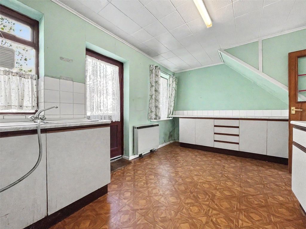 Property photo 2 of 14 Picture No. 11