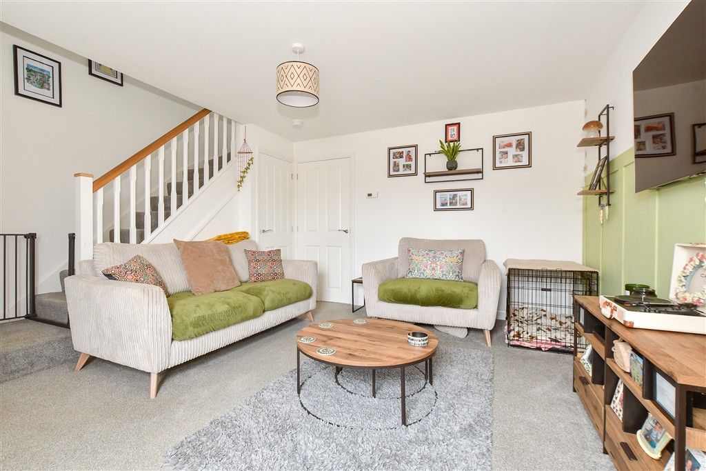 Property photo 1 of 10 Lounge