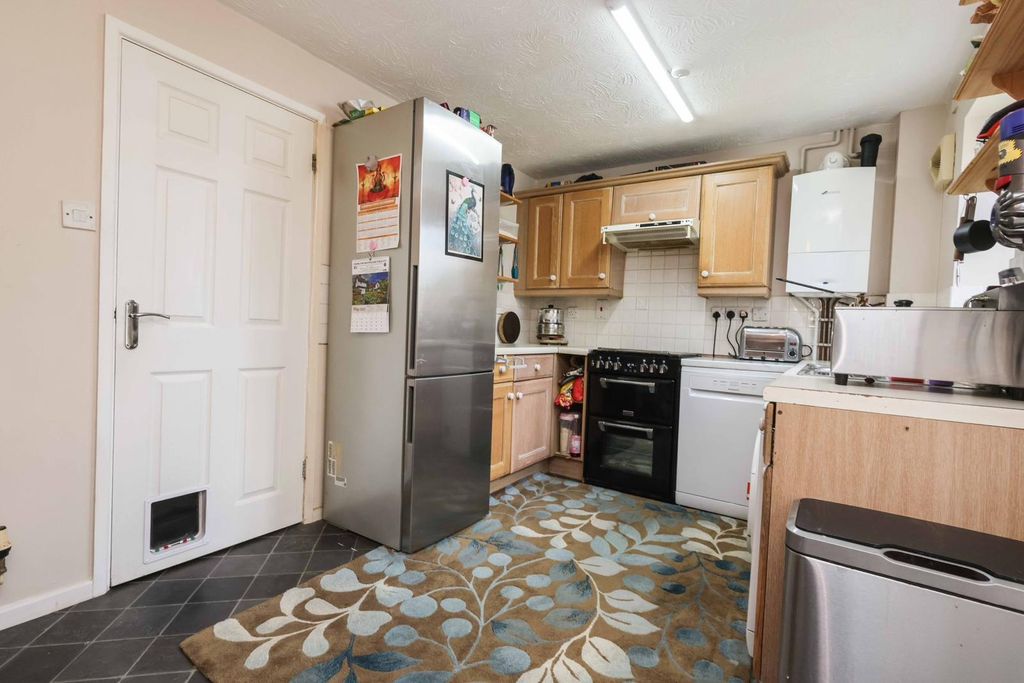 Property photo 3 of 20