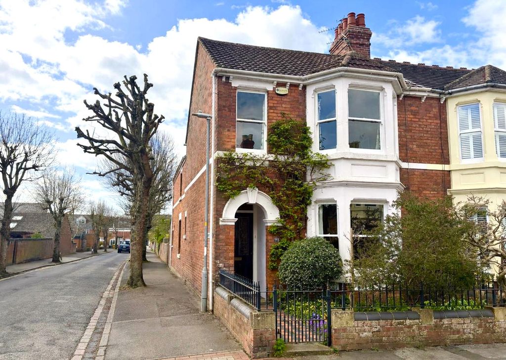 Property photo 1 of 30 Front.Png