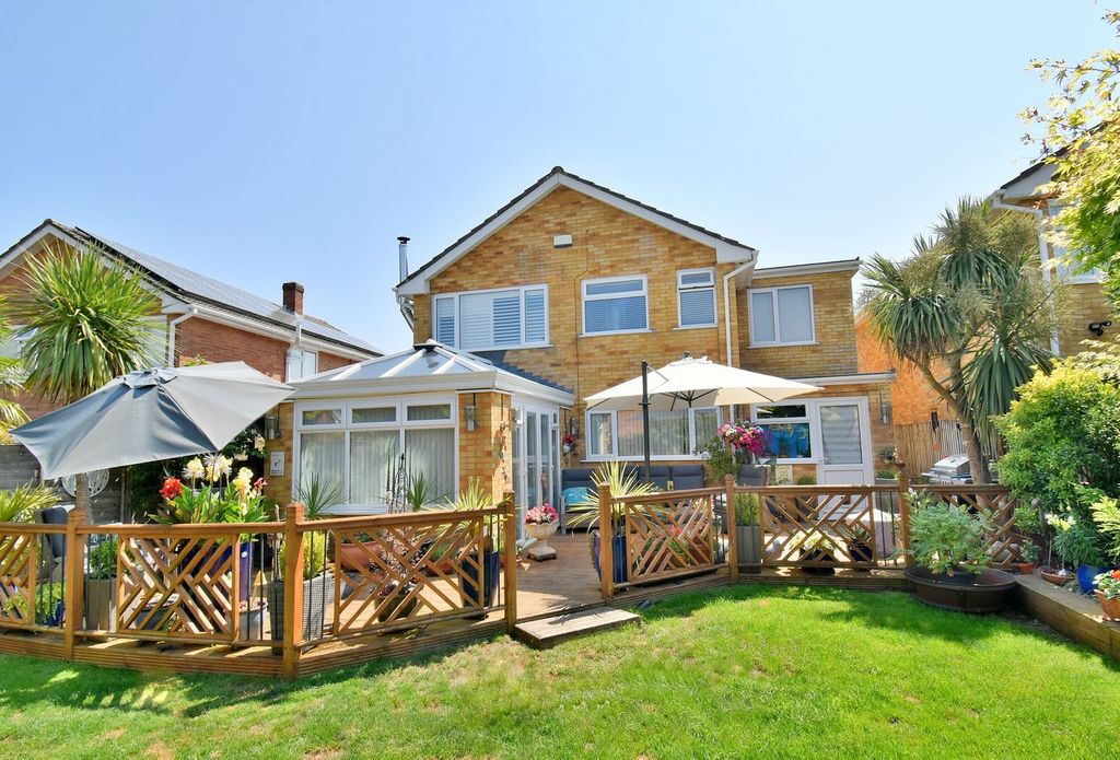 Property photo 2 of 22
