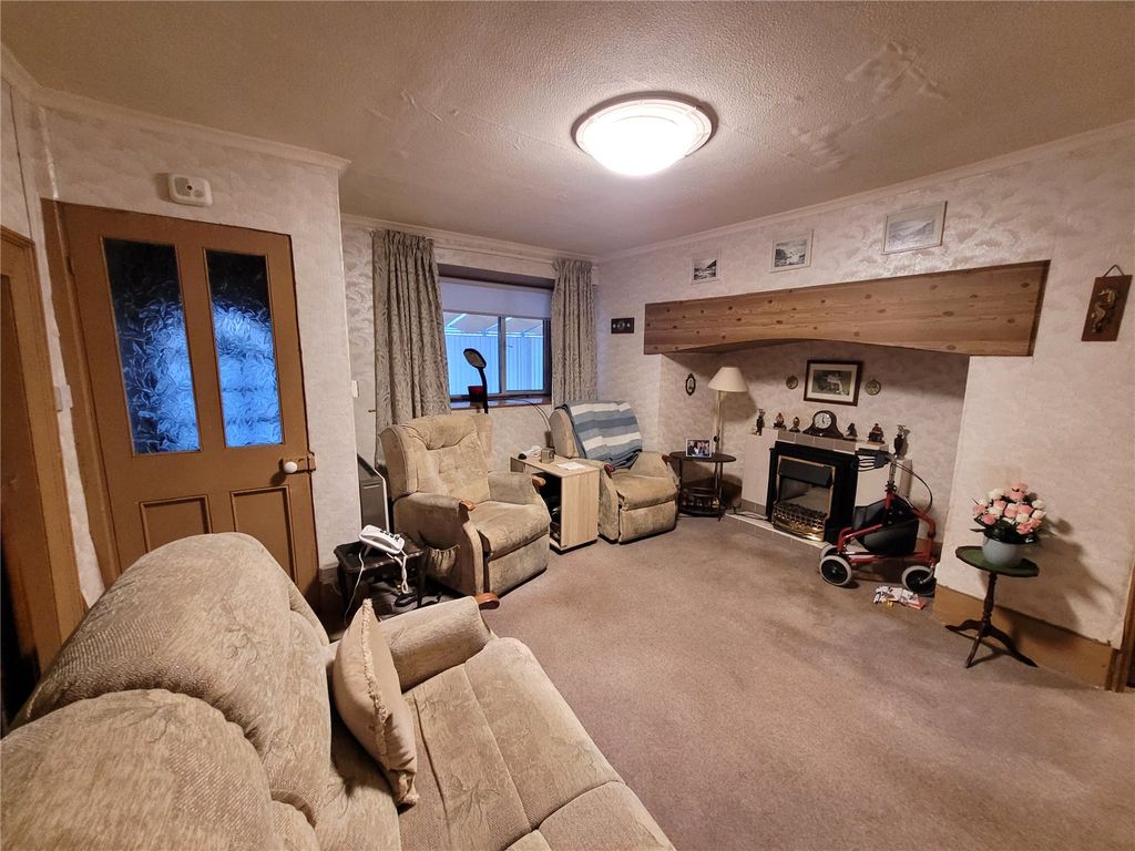 Property photo 2 of 23 Picture No. 12
