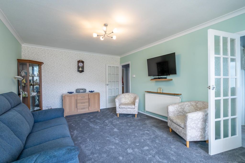 Property photo 3 of 13 Lounge Diner.Jpg