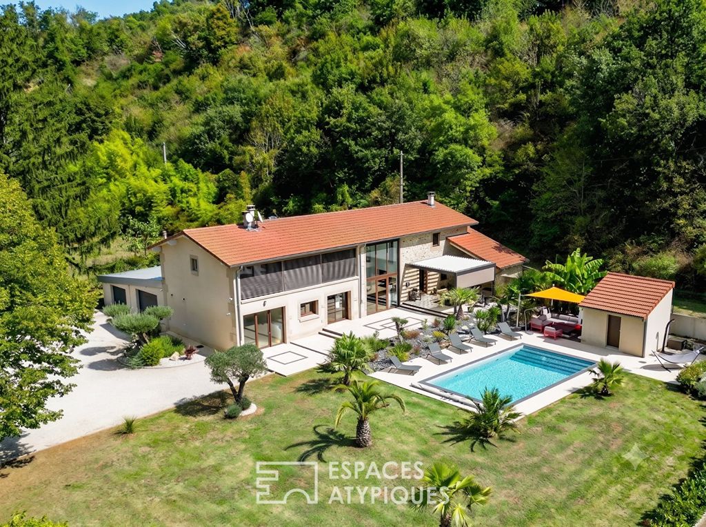 Property photo 1 of 13 A Renovated Farmhouse, A Contemporary Retreat In The Heart Of The Countryside