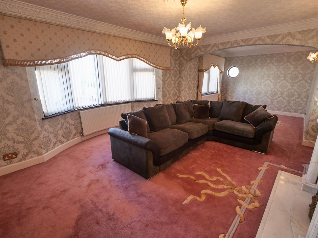 Property photo 2 of 14 Living Room