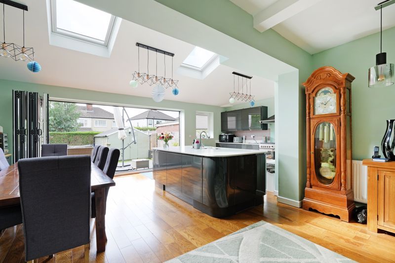 Property photo 2 of 35 Dining Kitchen