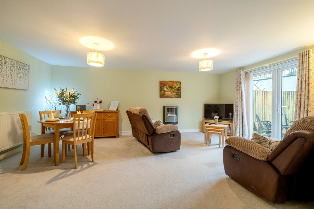 Property photo 3 of 19 Picture No. 29