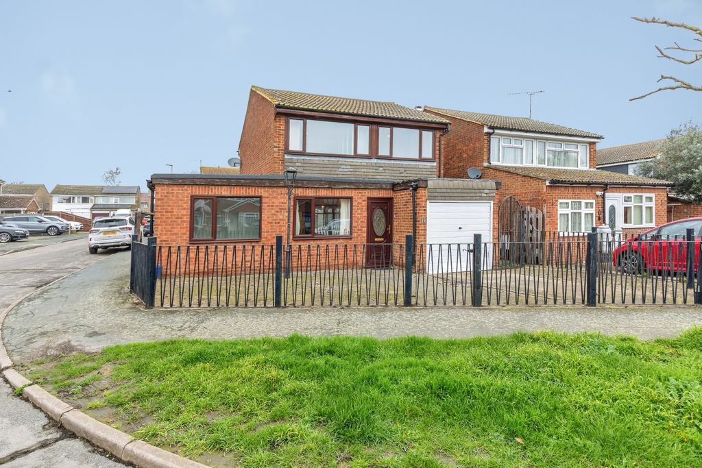 Property photo 1 of 19 Front View