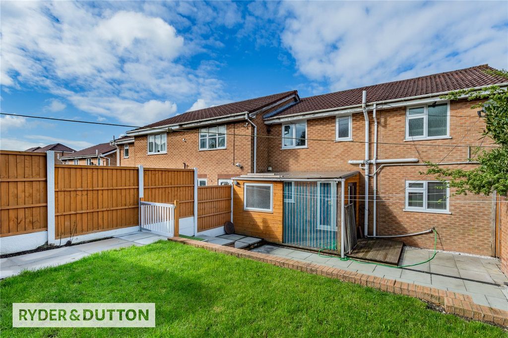 Property photo 2 of 22 External