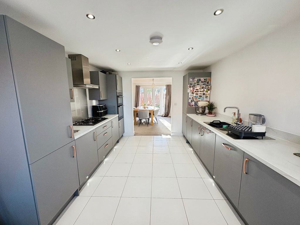 Property photo 3 of 20 Cc981328-Img_6593