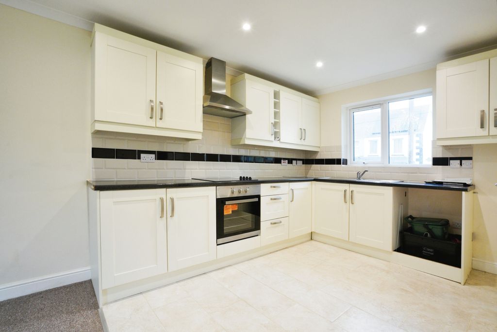 Property photo 2 of 17 Photography
