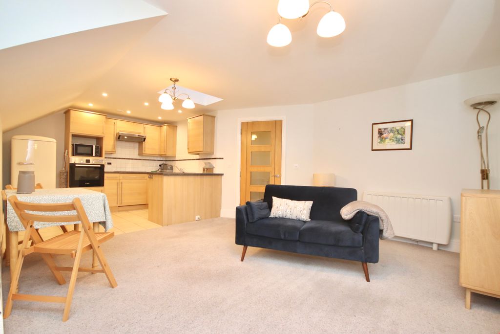 Property photo 3 of 12 Img_5254