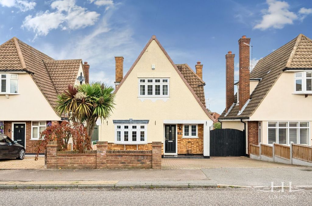 Property photo 1 of 33