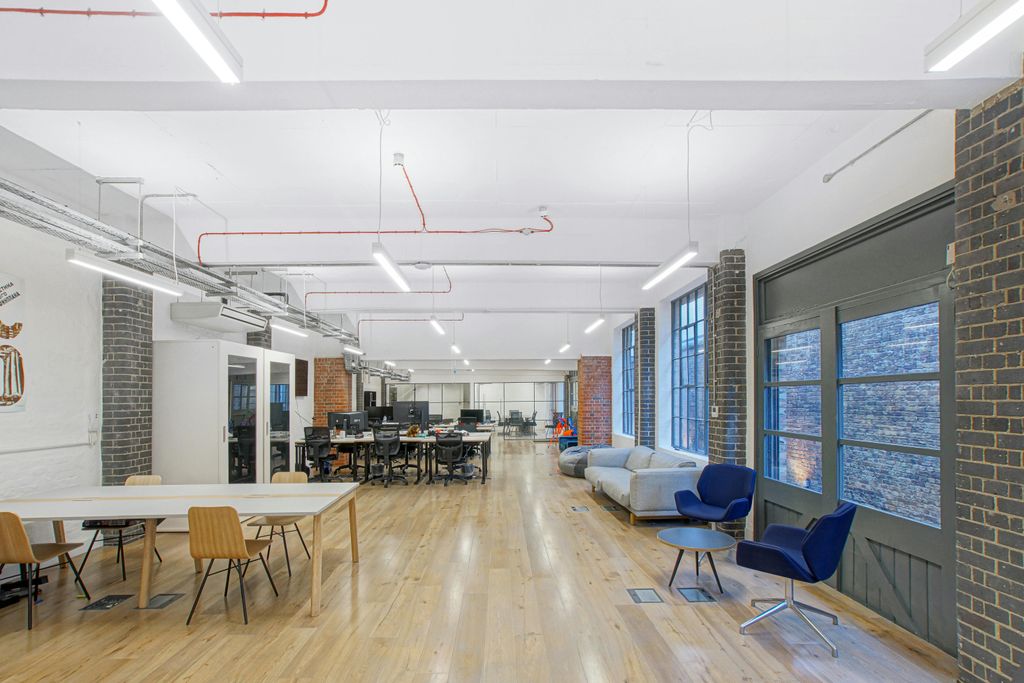 Property photo 3 of 6 Dsc08085.Jpg