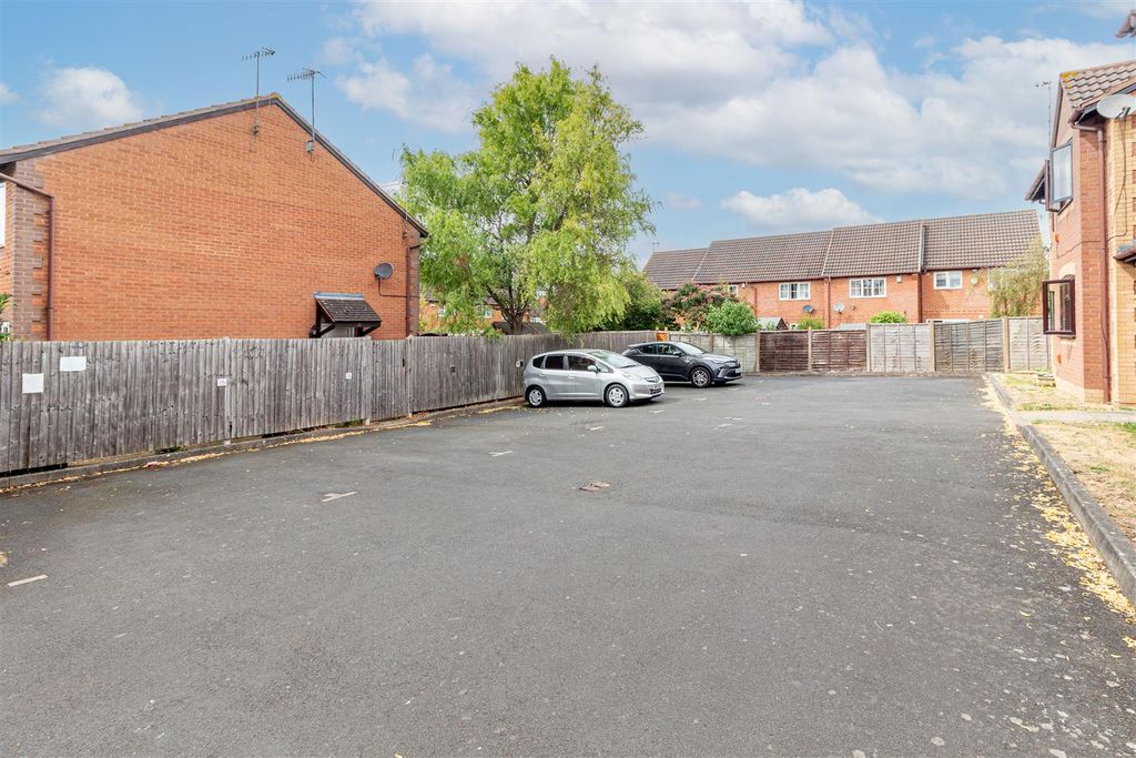 Additional image 9 of 1 bed flat for saleOtter Lane, Worcester WR5