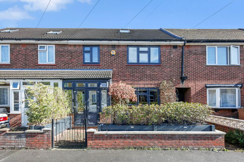 Property photo 1 of 33