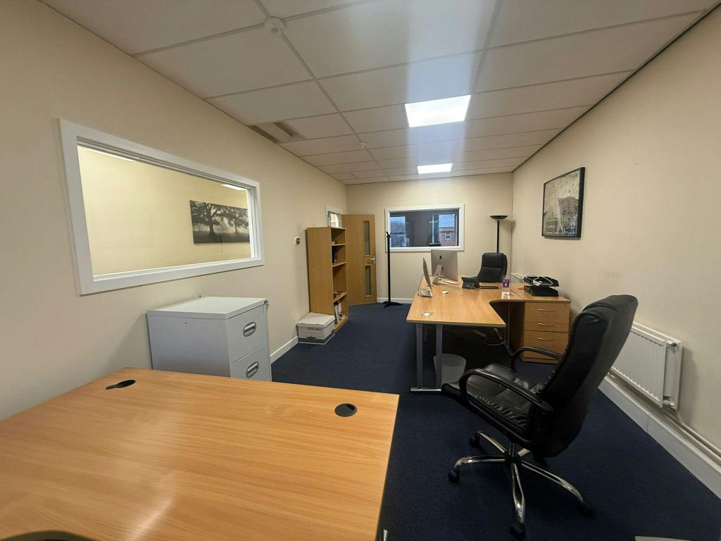 Property photo 3 of 8 9479Ec98-E83F-4070-8E2E-F393E7Caf35F.Jpg