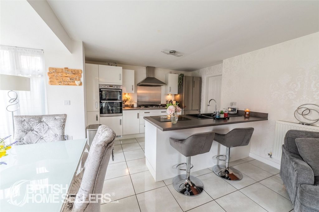 Property photo 3 of 20 3