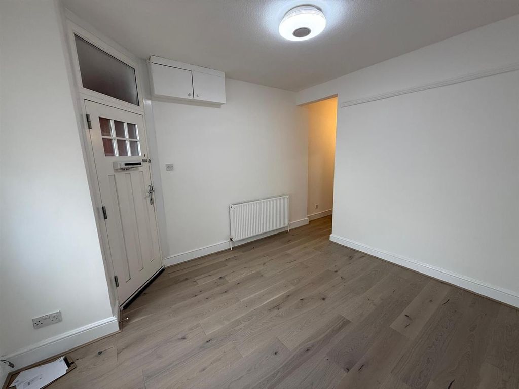 Property photo 3 of 10 1.Jpg