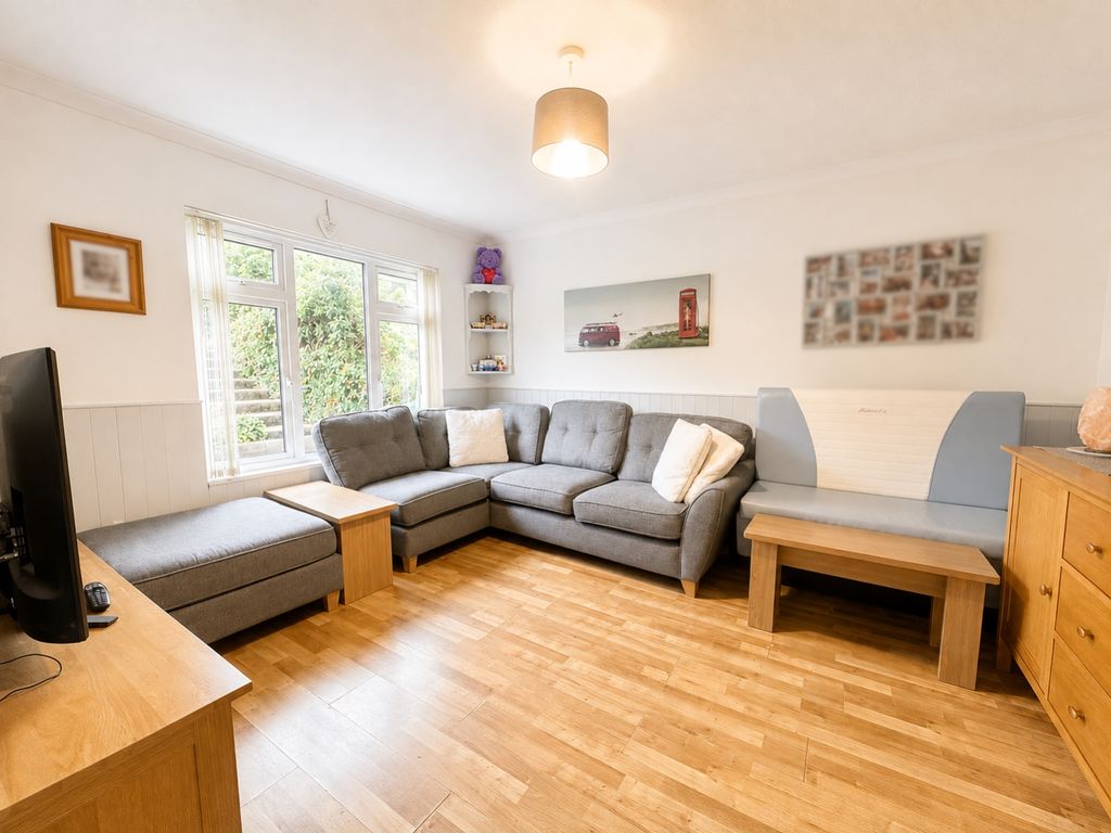 Property photo 2 of 18 5Fcaa041-Fc29-4117-Aec8-1cc75c2A08A4