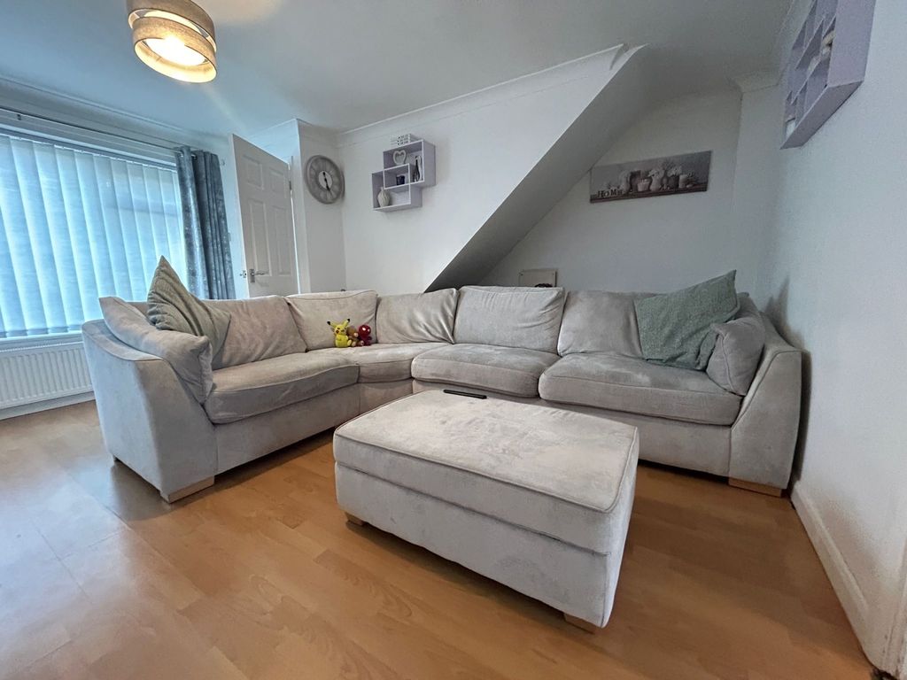 Property photo 2 of 8 Baa20818-9486-4386-941F-F7Aa8E3Dcca0