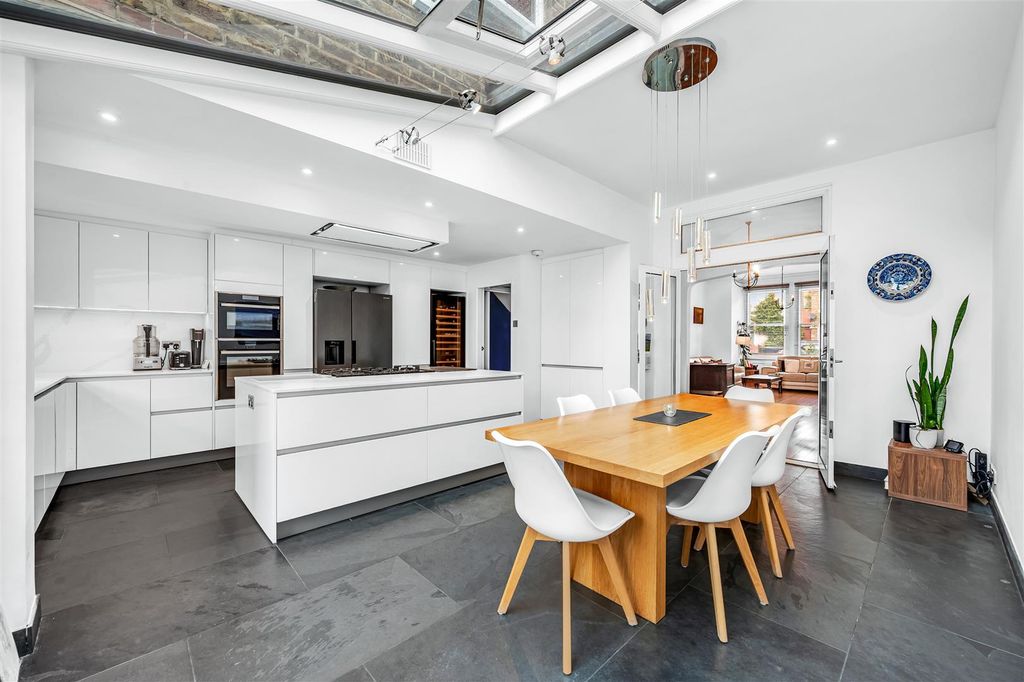 Property photo 3 of 20 41 - Bollo Bridge Road-7.Jpg