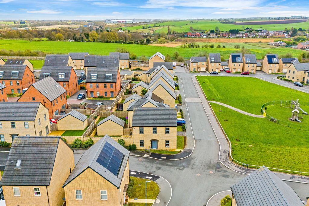 Property photo 3 of 29