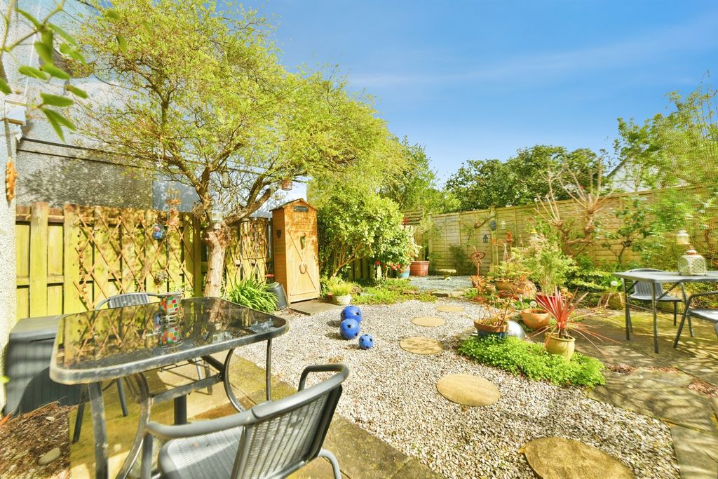 Property photo 3 of 16