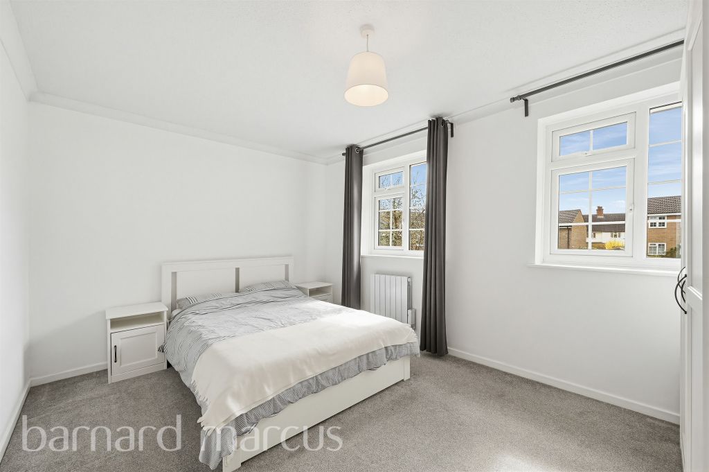 Property photo 2 of 10 Bedroom 1