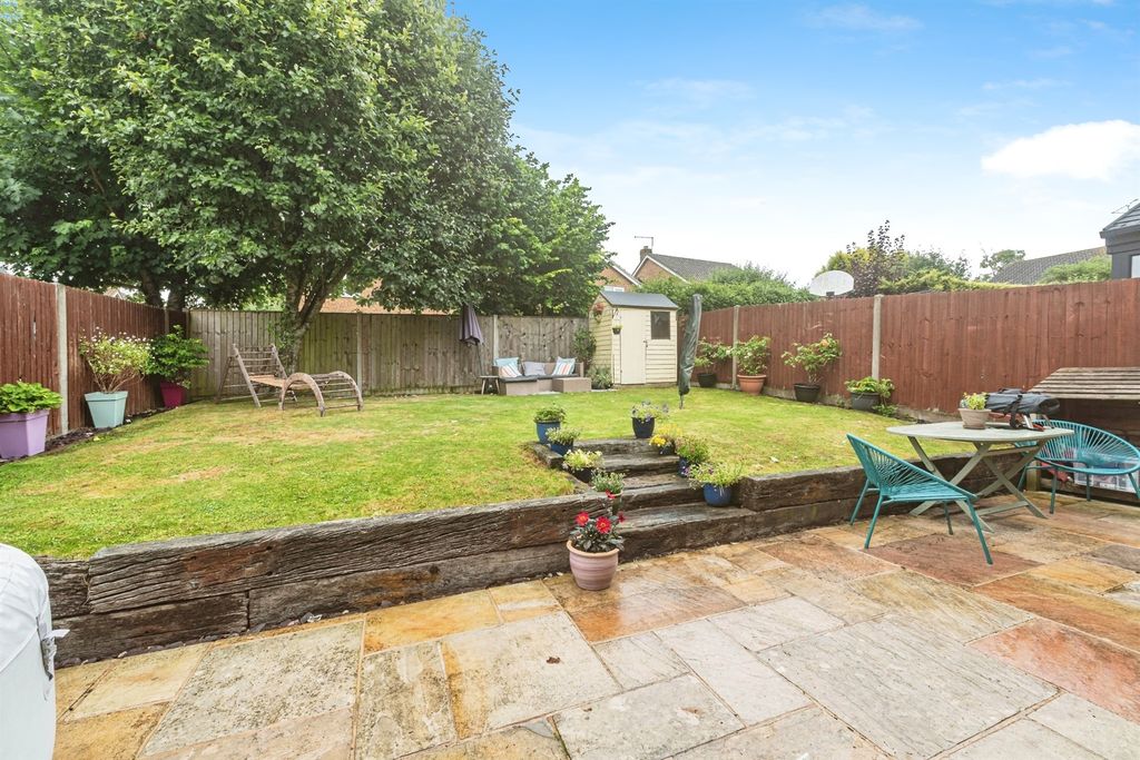 Property photo 2 of 17
