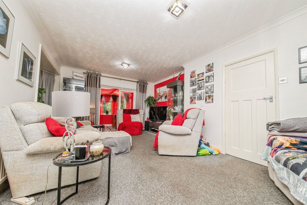 Property photo 3 of 19