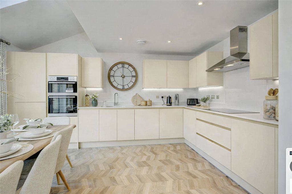 Property photo 3 of 10 Example Kitchen