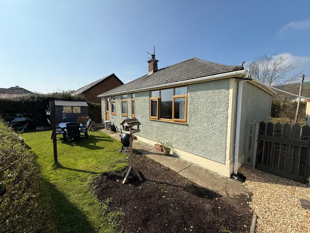 Property photo 3 of 31