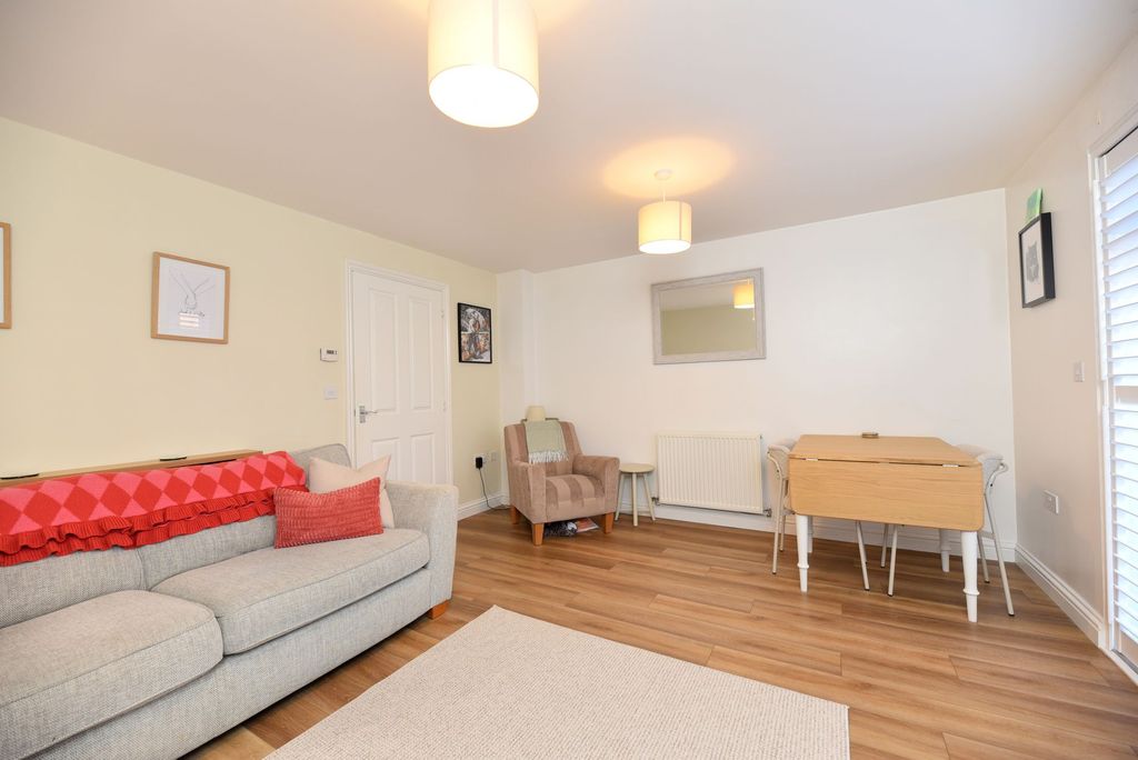 Property photo 3 of 22