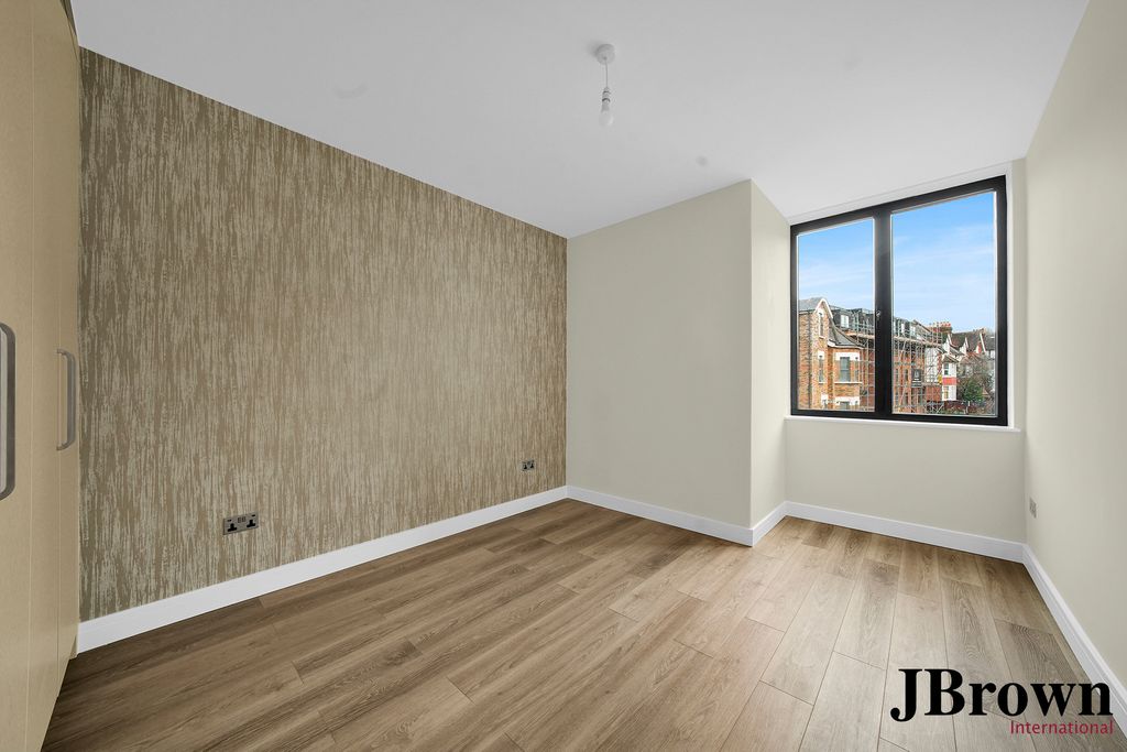 Property photo 1 of 1