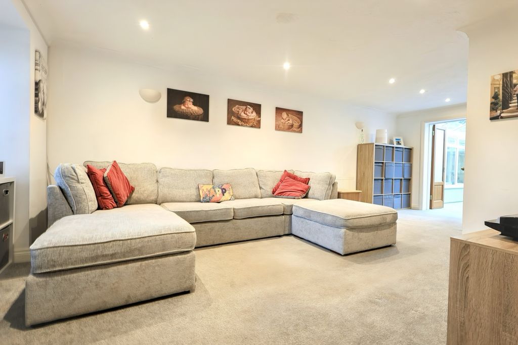 Property photo 2 of 20 Img_8198