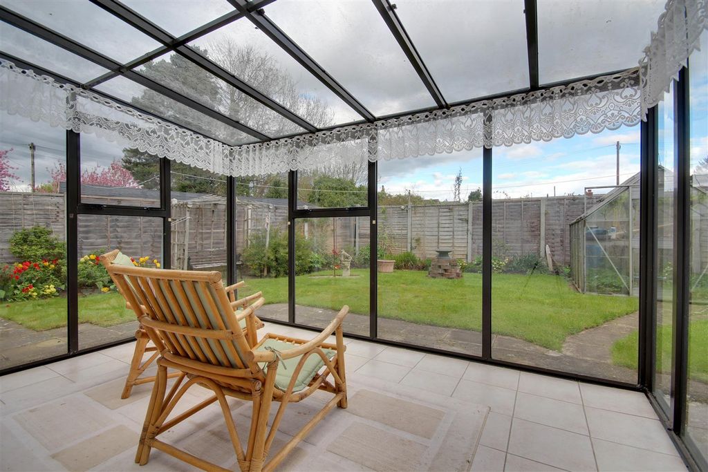 Property photo 3 of 14 Sun Room