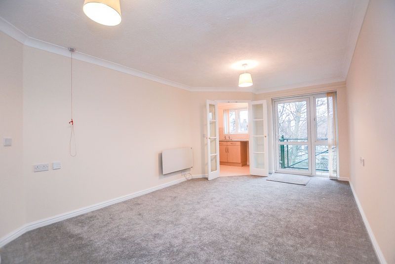 Property photo 2 of 15 Photo 11