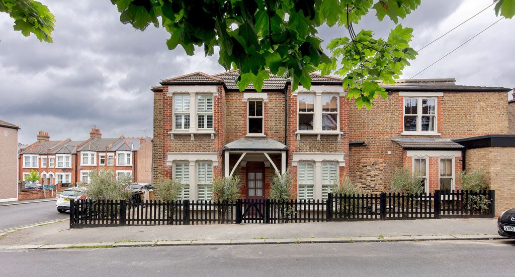 Property photo 1 of 37
