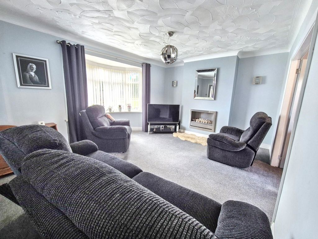 Property photo 2 of 26