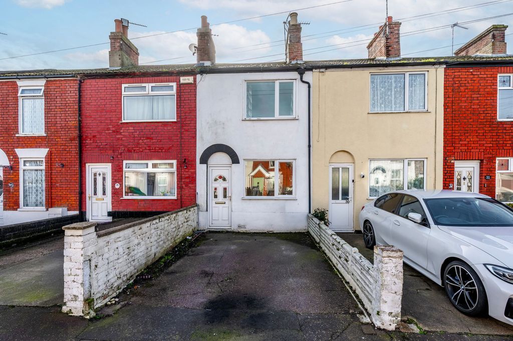 Property photo 1 of 12