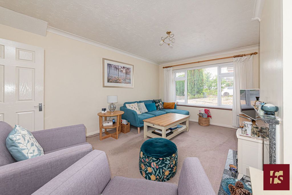 Property photo 3 of 35