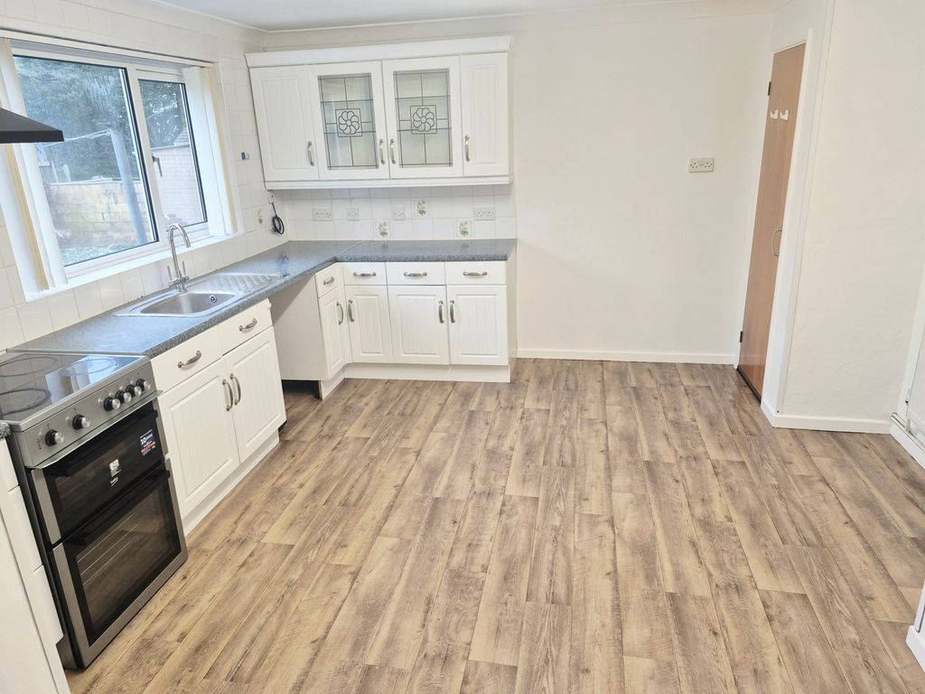 Property photo 2 of 17 Kitchen Diner