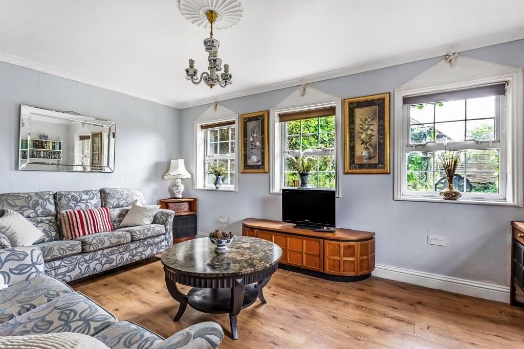 Property photo 3 of 26 Goodwyns-Lodge-14.Jpg