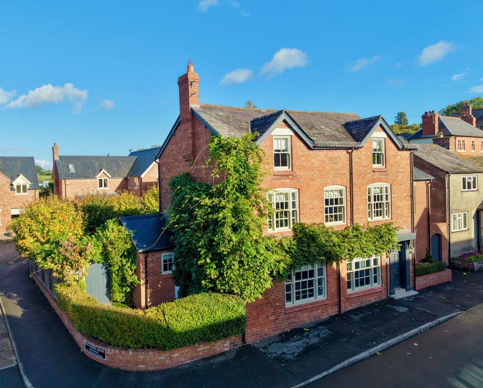 Property photo 1 of 33