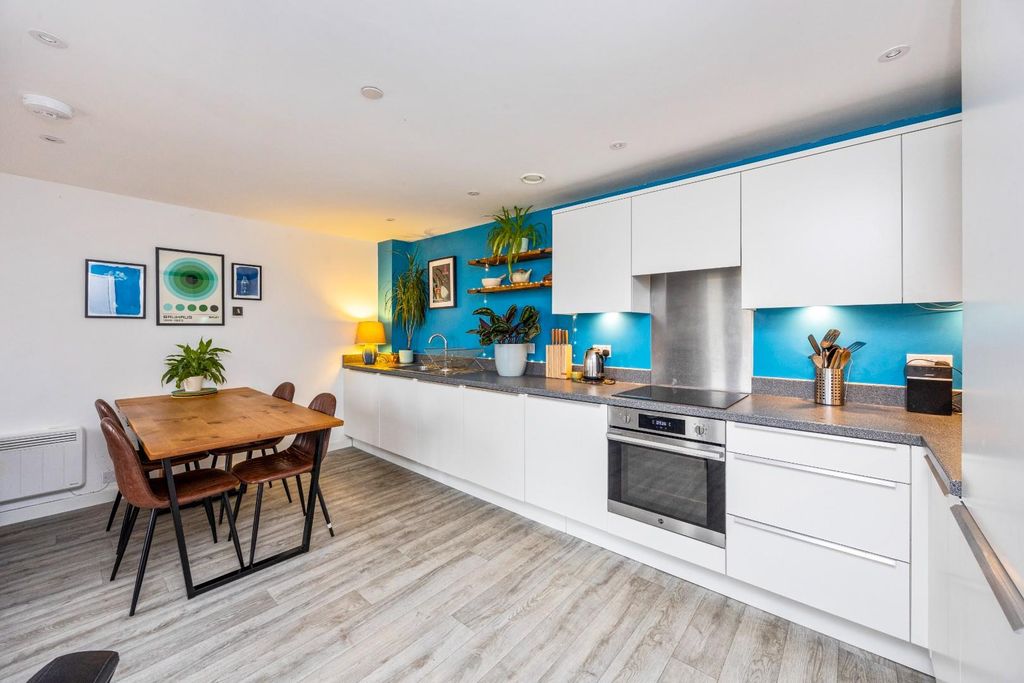 Property photo 3 of 20 Tintern Bank, Flat 16-011.Jpg
