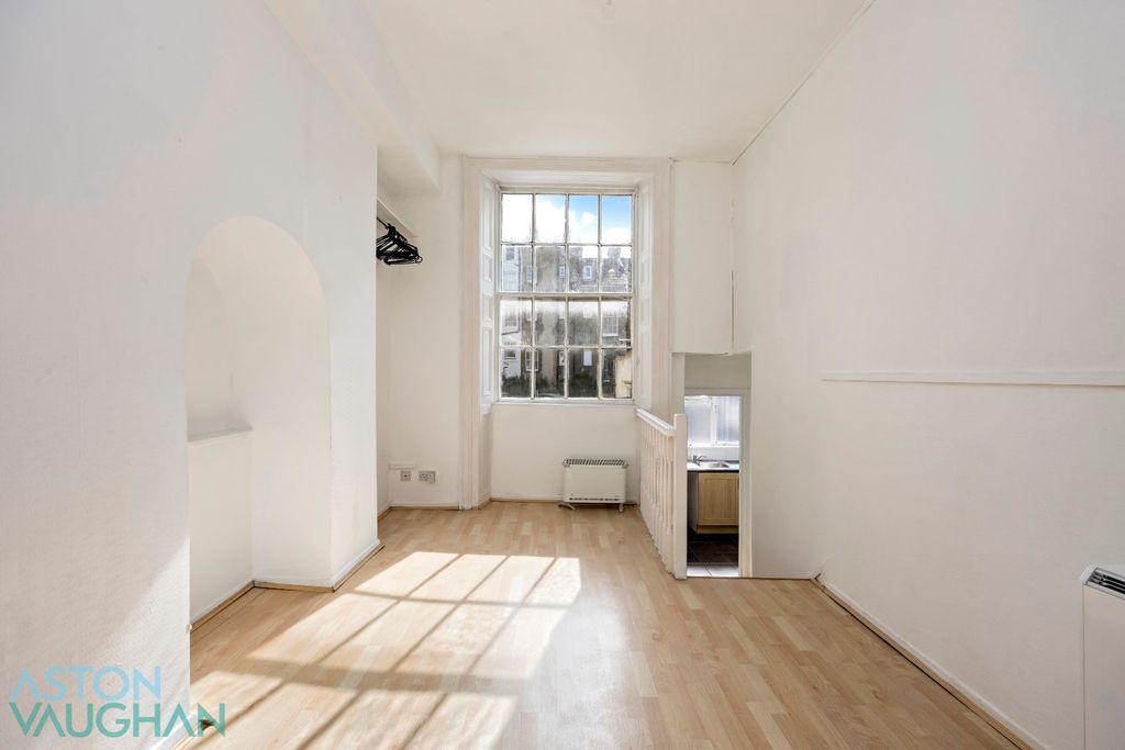 Property photo 3 of 9 5518403
