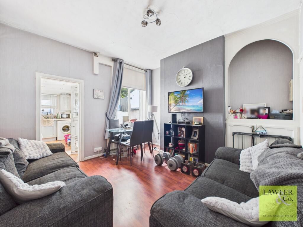 Property photo 2 of 7