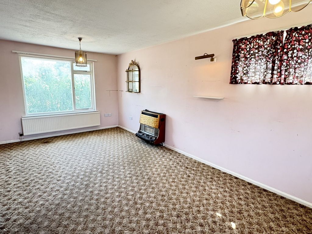 Property photo 3 of 11 Not Specified