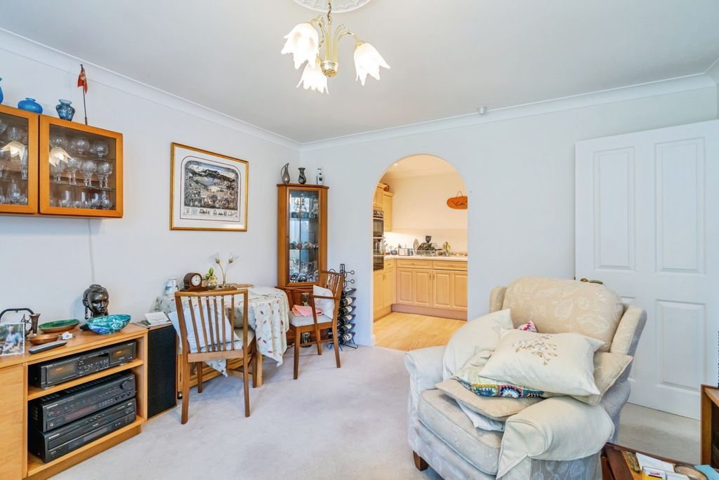 Property photo 3 of 17 Photo